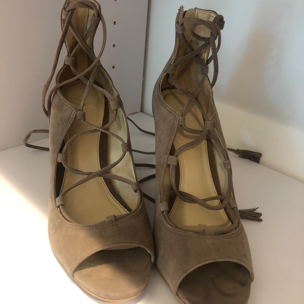 Steve Madden Lace up heels